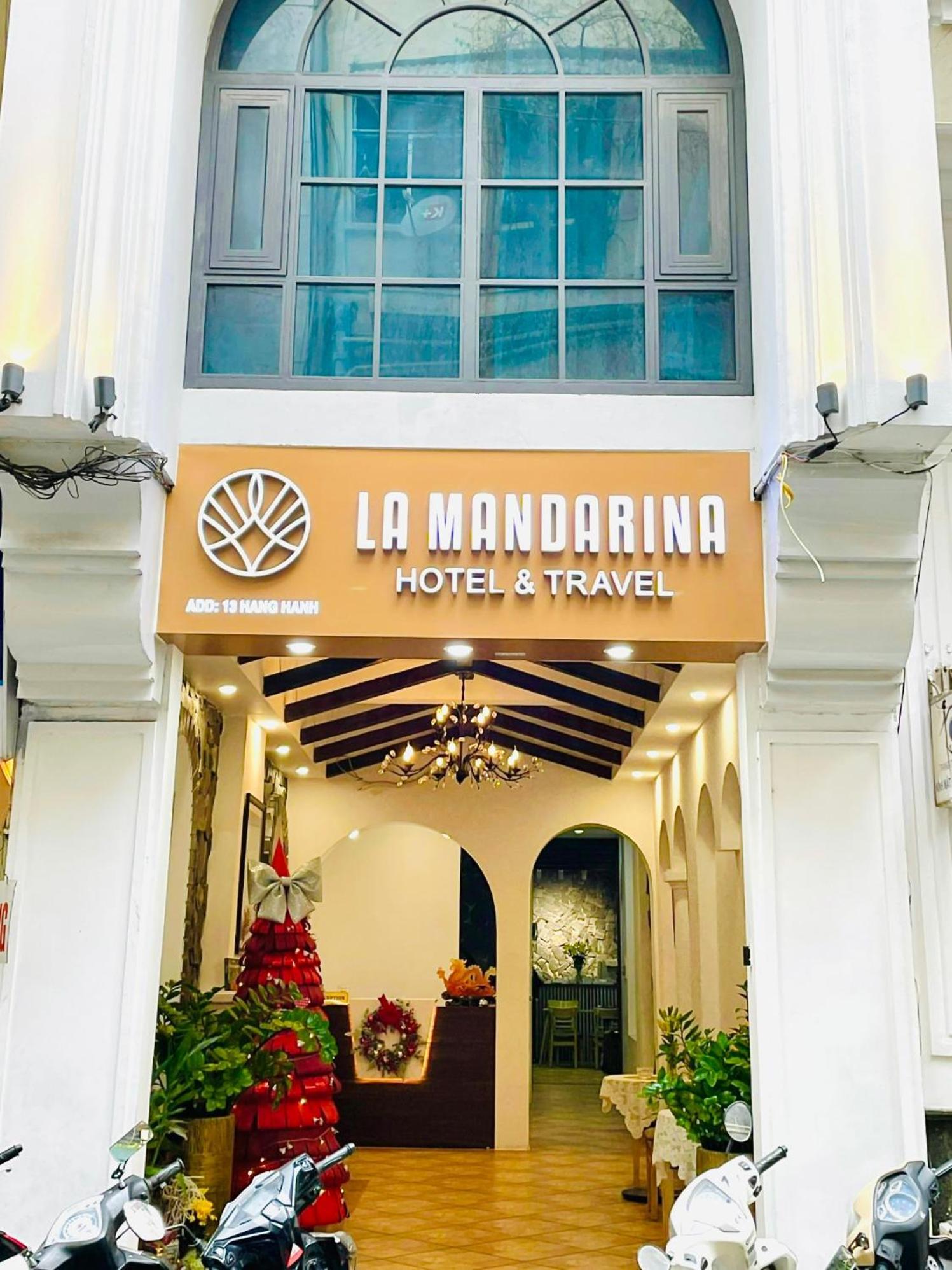 La Mandarina Hotel & Travel At 13 Hang Hanh Street Hanoi Esterno foto